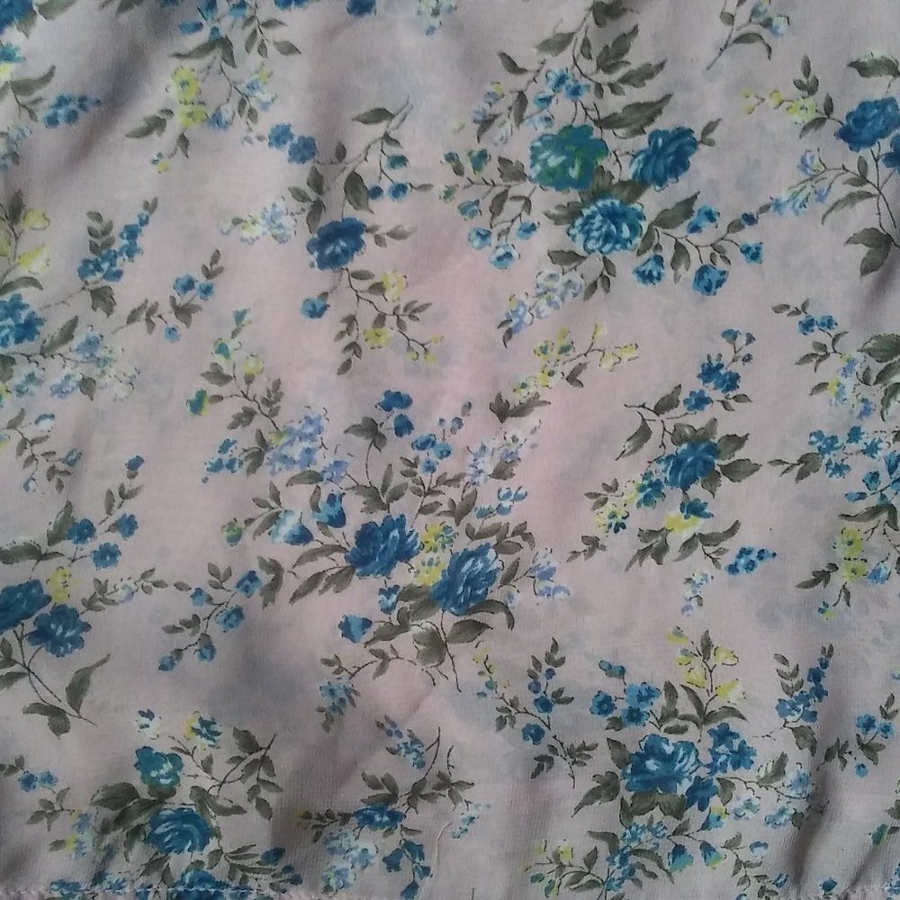 blouse - Picture 4 of 4